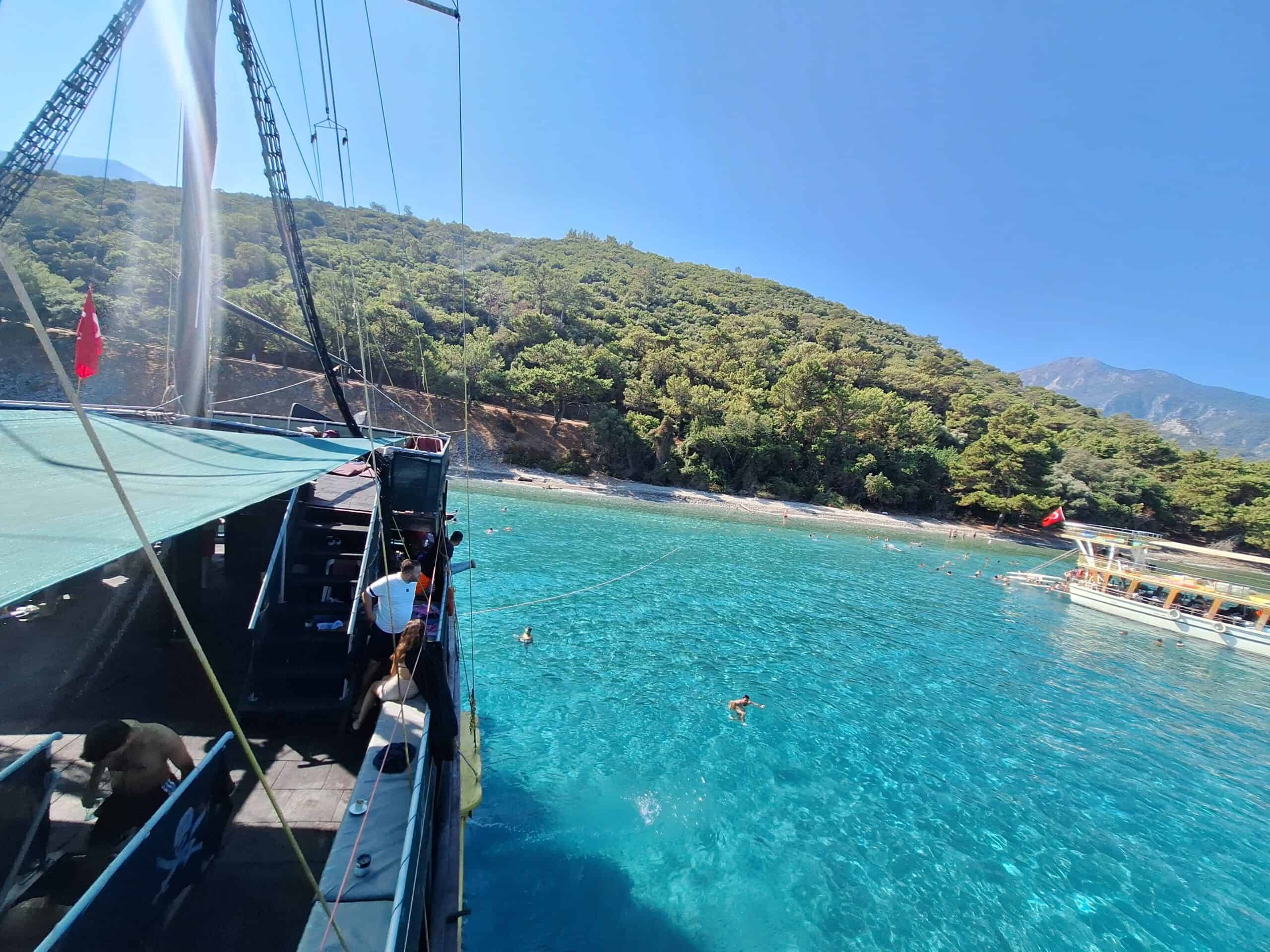 Özel Kuşadası Tekne Turu – Kiralık Yat ve Gulet Seçenekleri
