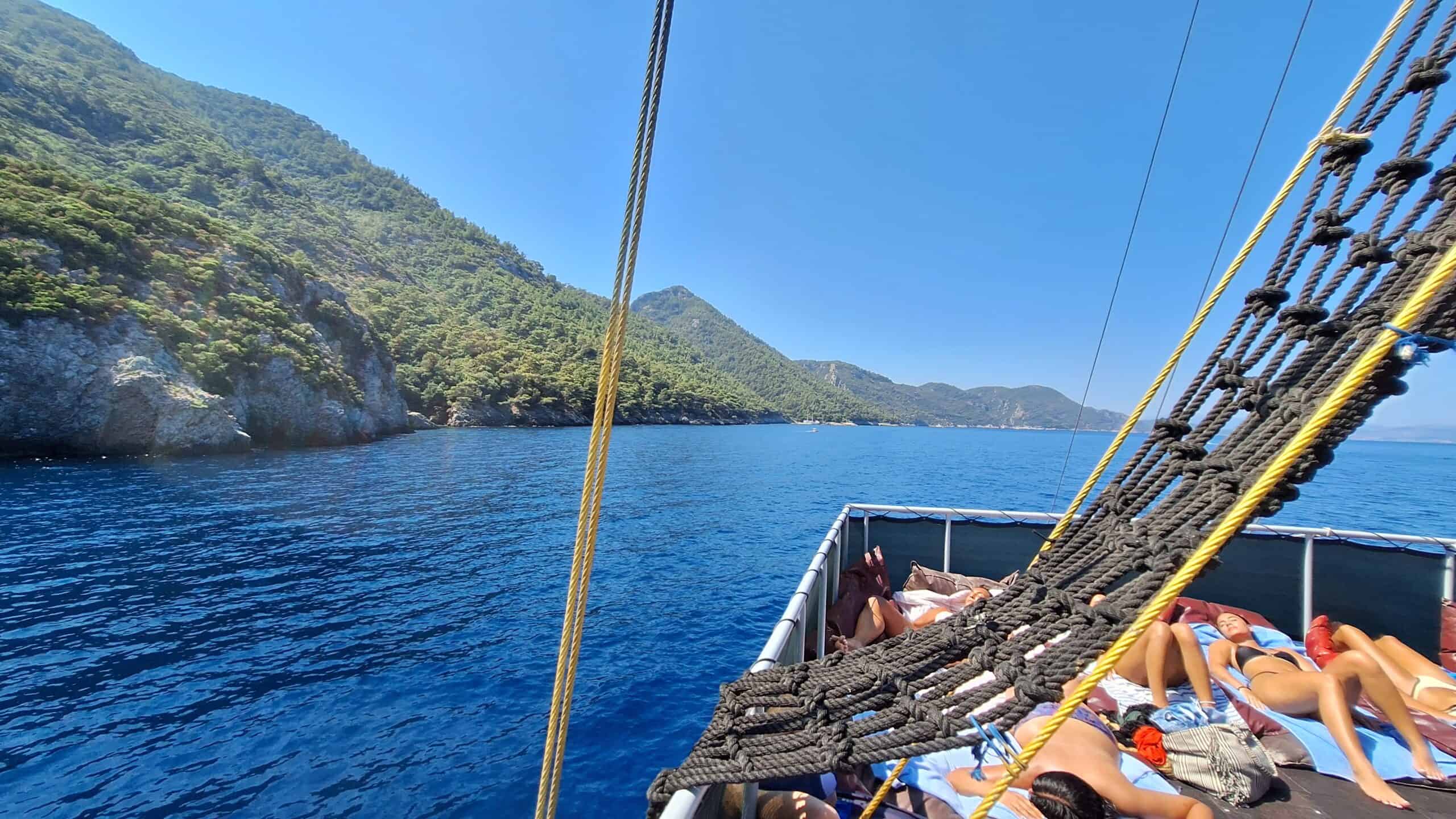 What Makes the Best Izmir Boat Trip Tours Unforgettable Adventures?